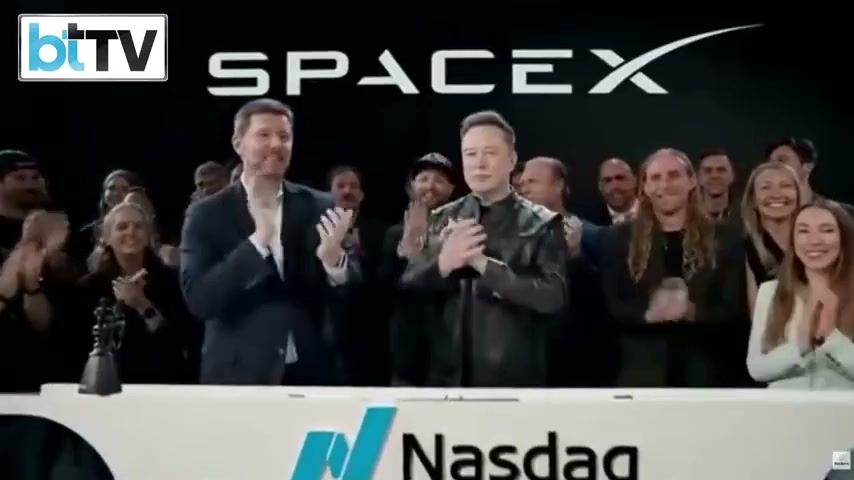 馬斯克在 Nasdaq 上市現場鼓掌